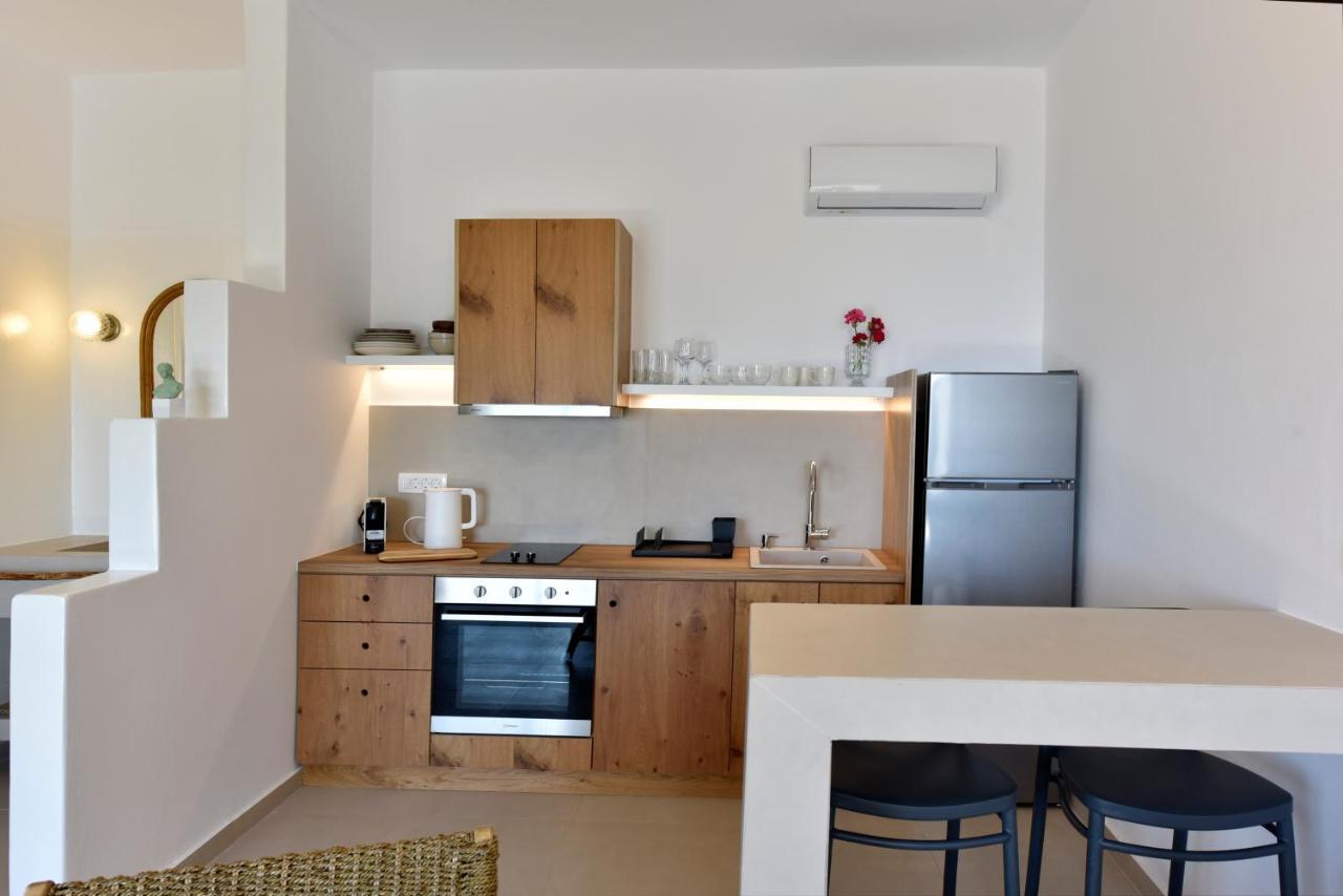 Giourgas Studios & Apartments Provatas Екстер'єр фото