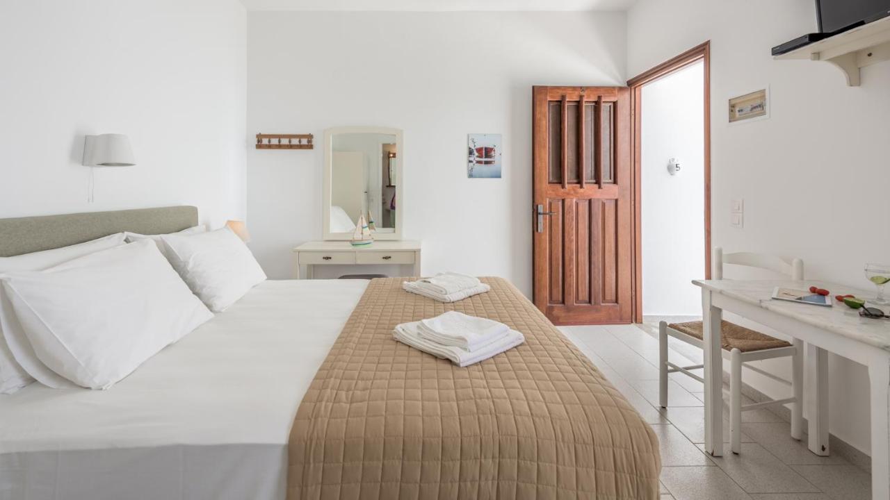 Giourgas Studios & Apartments Provatas Екстер'єр фото